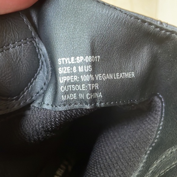 Charles Albert cowgirl boots W8 black with brown heel. Vegan leather - Picture 8 of 8